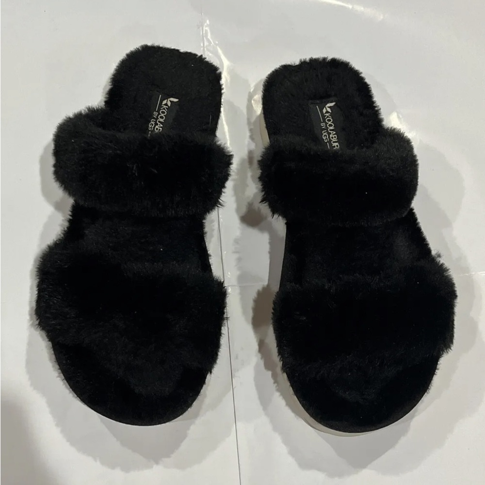 koolaburra by ugg Sz 6 Black Slip In Shoes Faux Fur